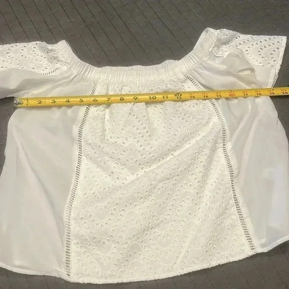 Express white off shoulder top Size Small - Picture 3 of 9